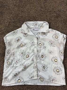 SO White Daisy Print Button-Down Shirt